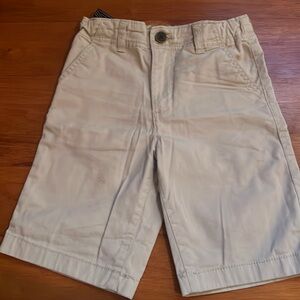 Oshkosh Khaki Cargo Shorts boys size 6